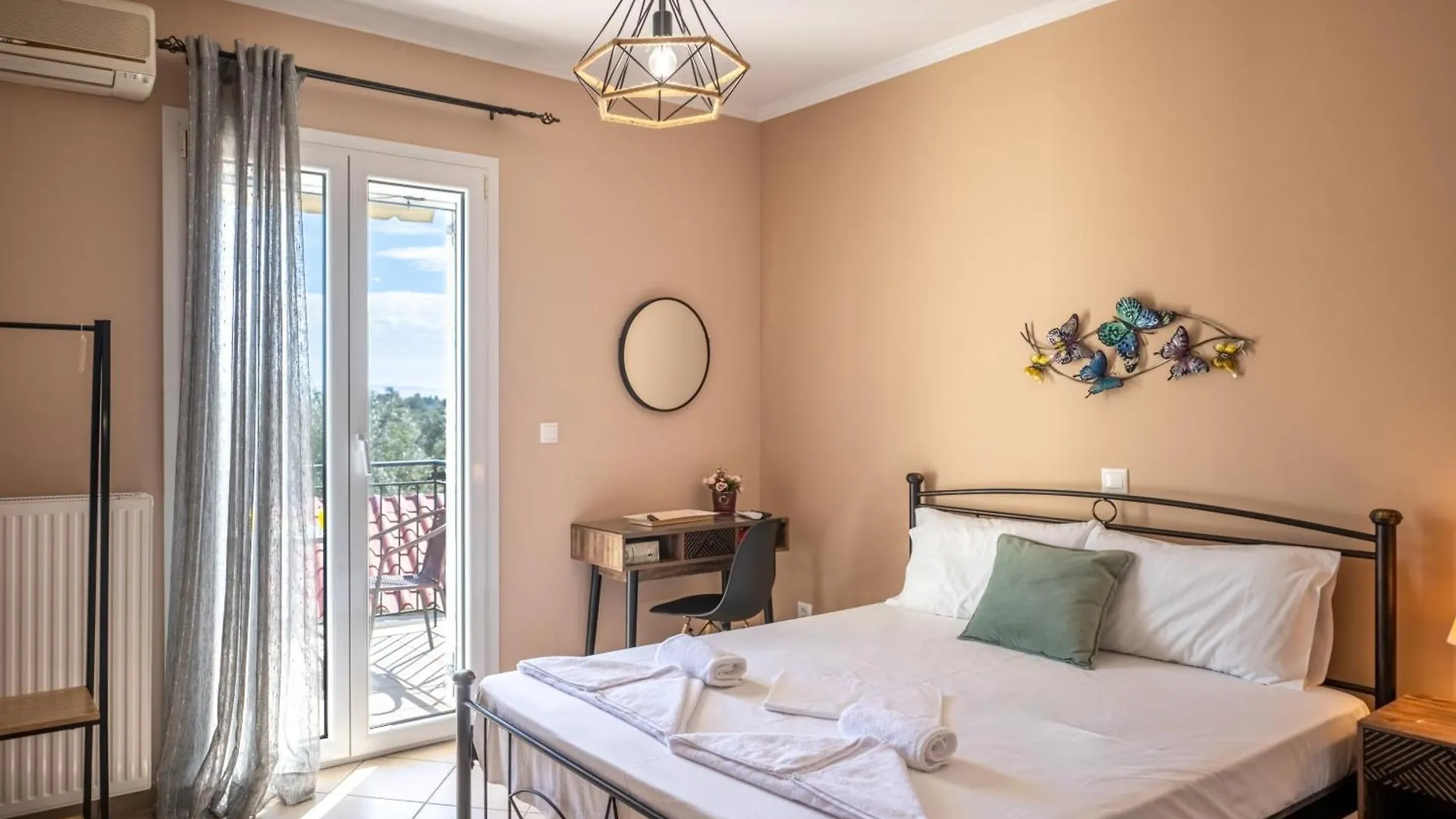 סבורונטה Vista Verde Studios & Apartments 0*,